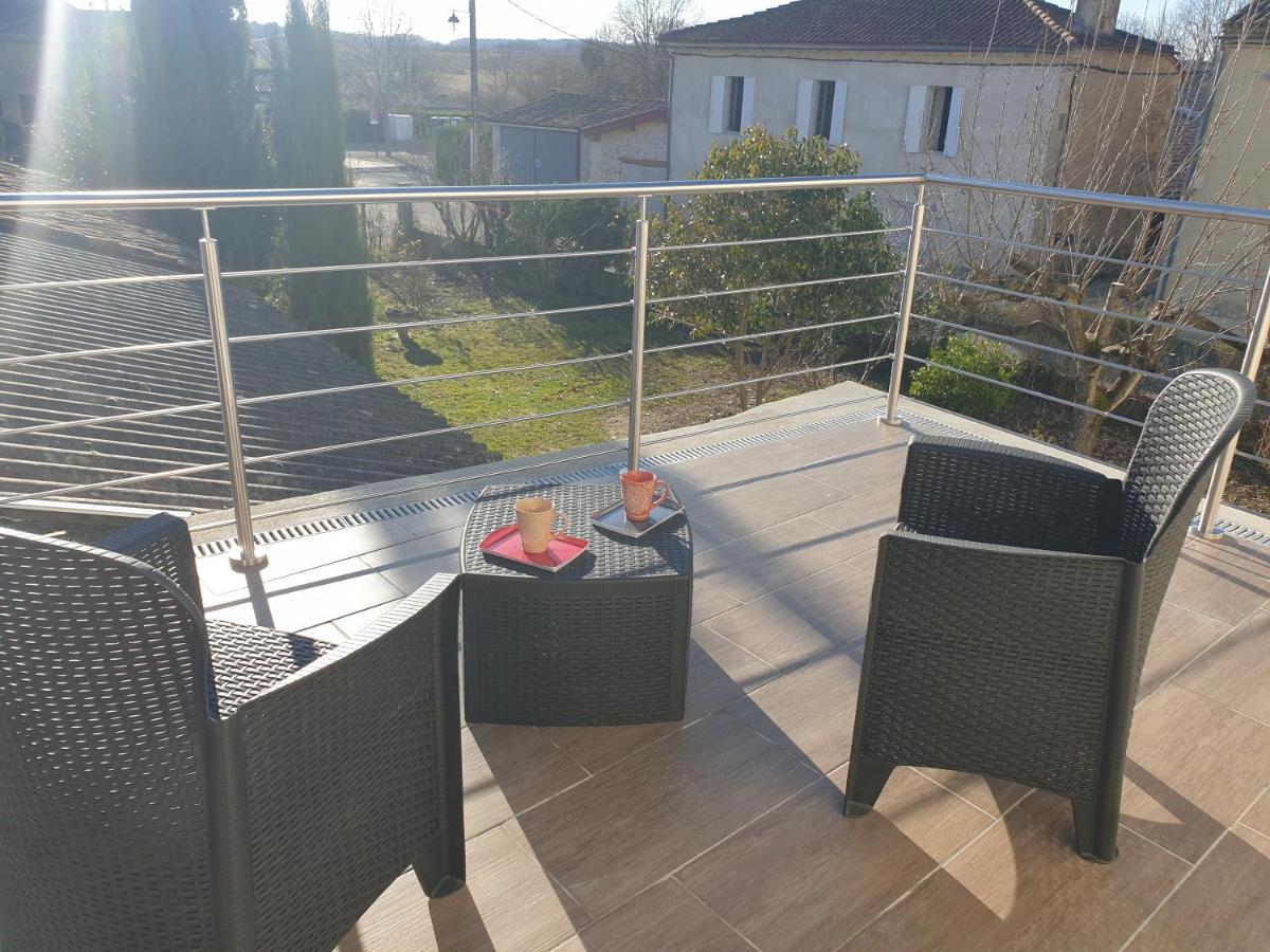Au Clos Du Bourg Blasimon Buitenkant foto